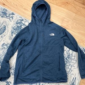 Used like new new northface hoodie